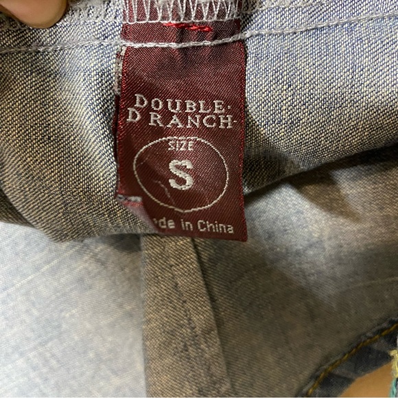 Double D Ranch denim snap button top - Picture 6 of 12